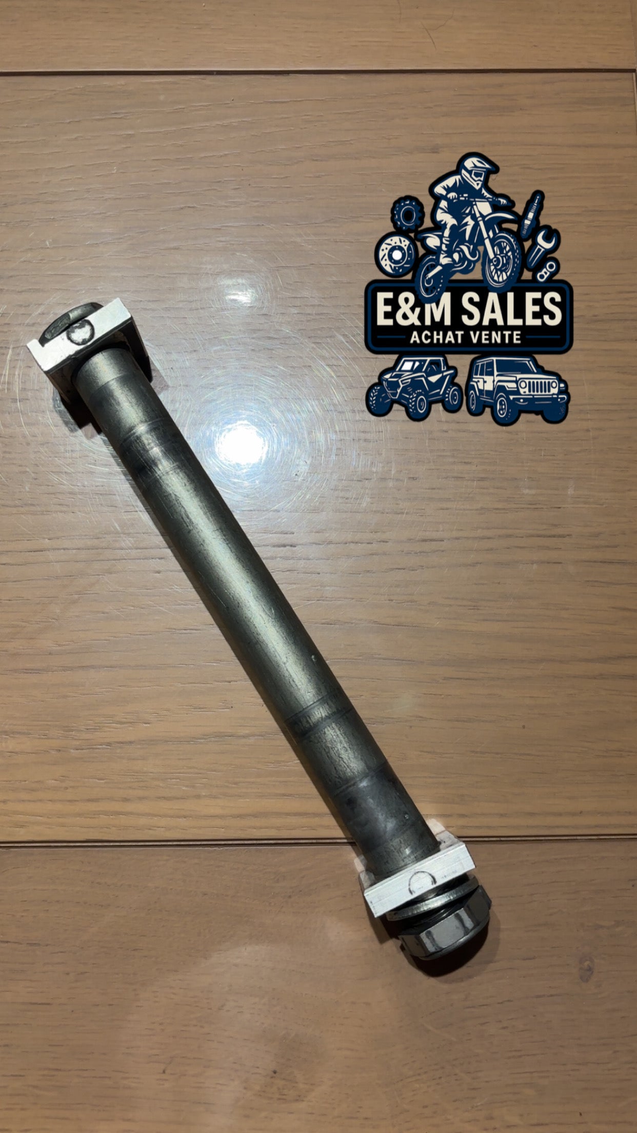 Axe de roue arrière 250 450 YZF après 2014