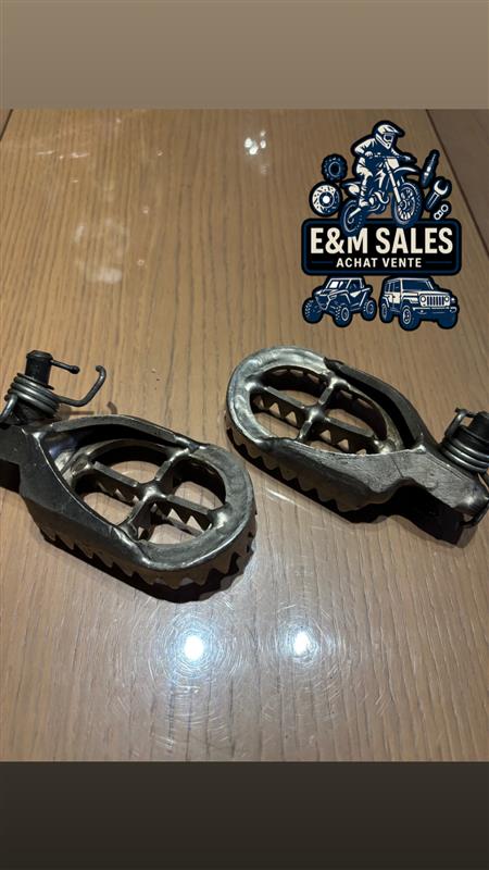 Cales Pieds / Repose Pieds 125, 250 YZ 2005-2026